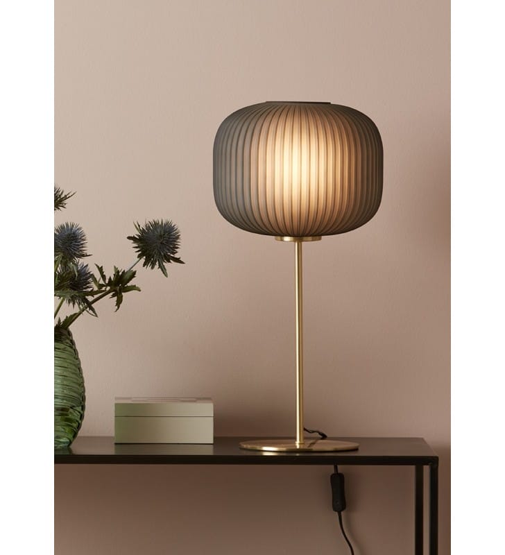 Stylowa 50cm lampa stołowa nocna Sober mosiądz dymiony klosz do sypialni do salonu na komodę włącznik na przewodzie