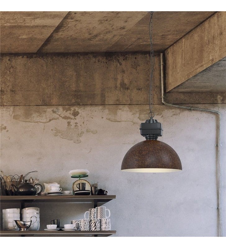 Brązowa postarzana industrialna lampa wisząca Rockingham do kuchni jadalni